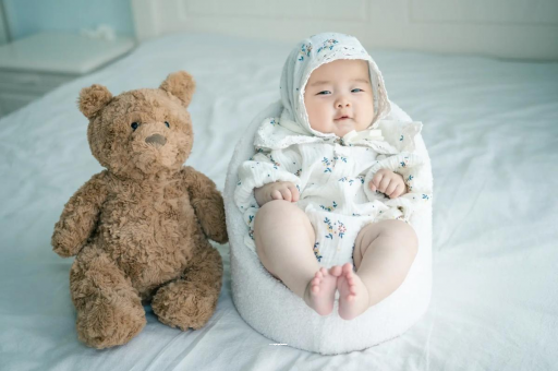 玉树宝宝吃不饱母乳的症状
